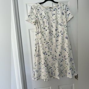 Beautiful white Ralph Lauren dress w/floral print